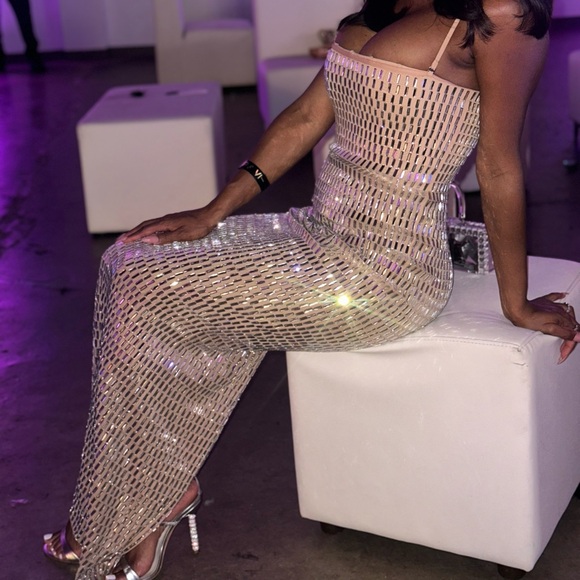 Oh Polly embellished gown - Picture 4 of 8